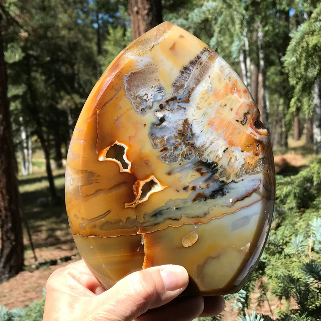 Detailed Flame Shaped Agate