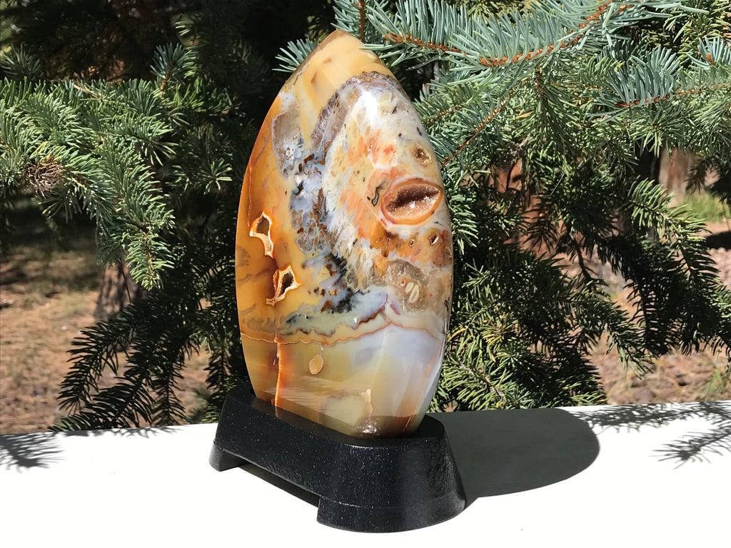 Detailed Flame Shaped Agate