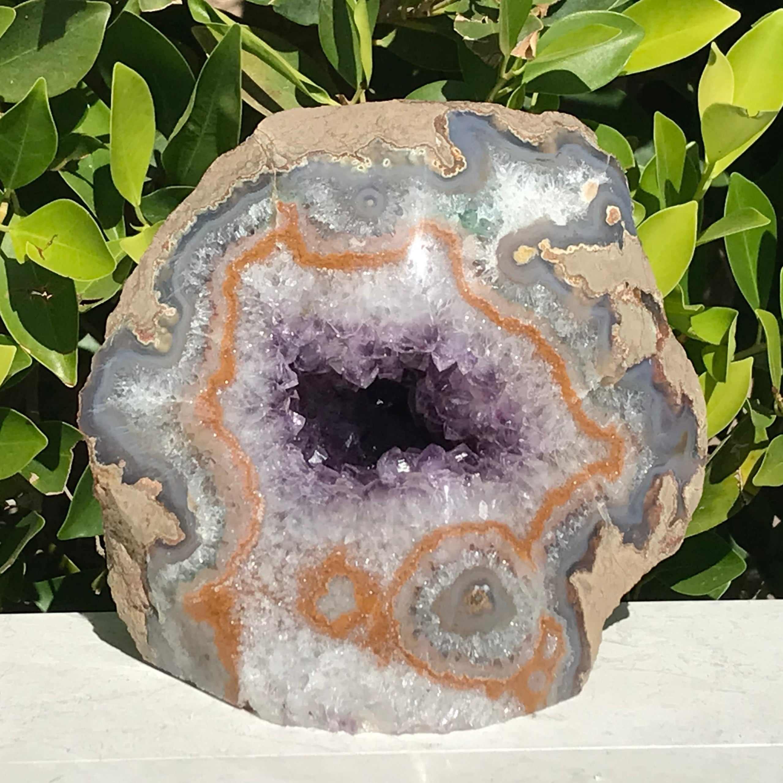 Scalloped Agate with Amethyst Geode