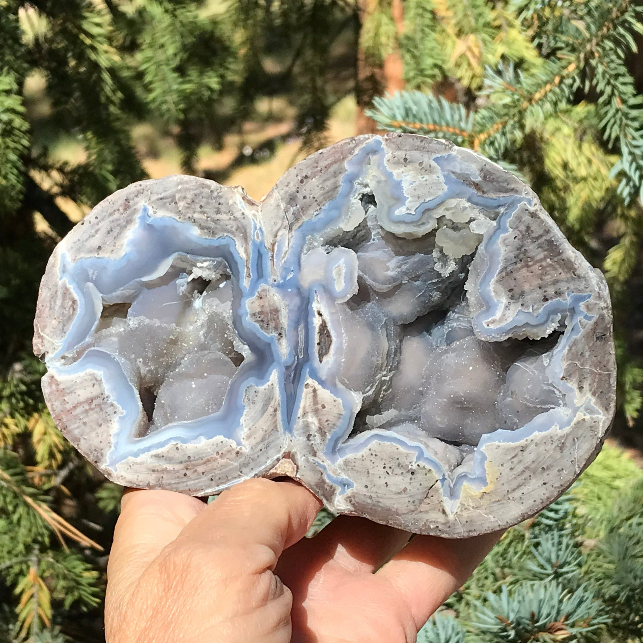 Double Chamber Dugway Geode
