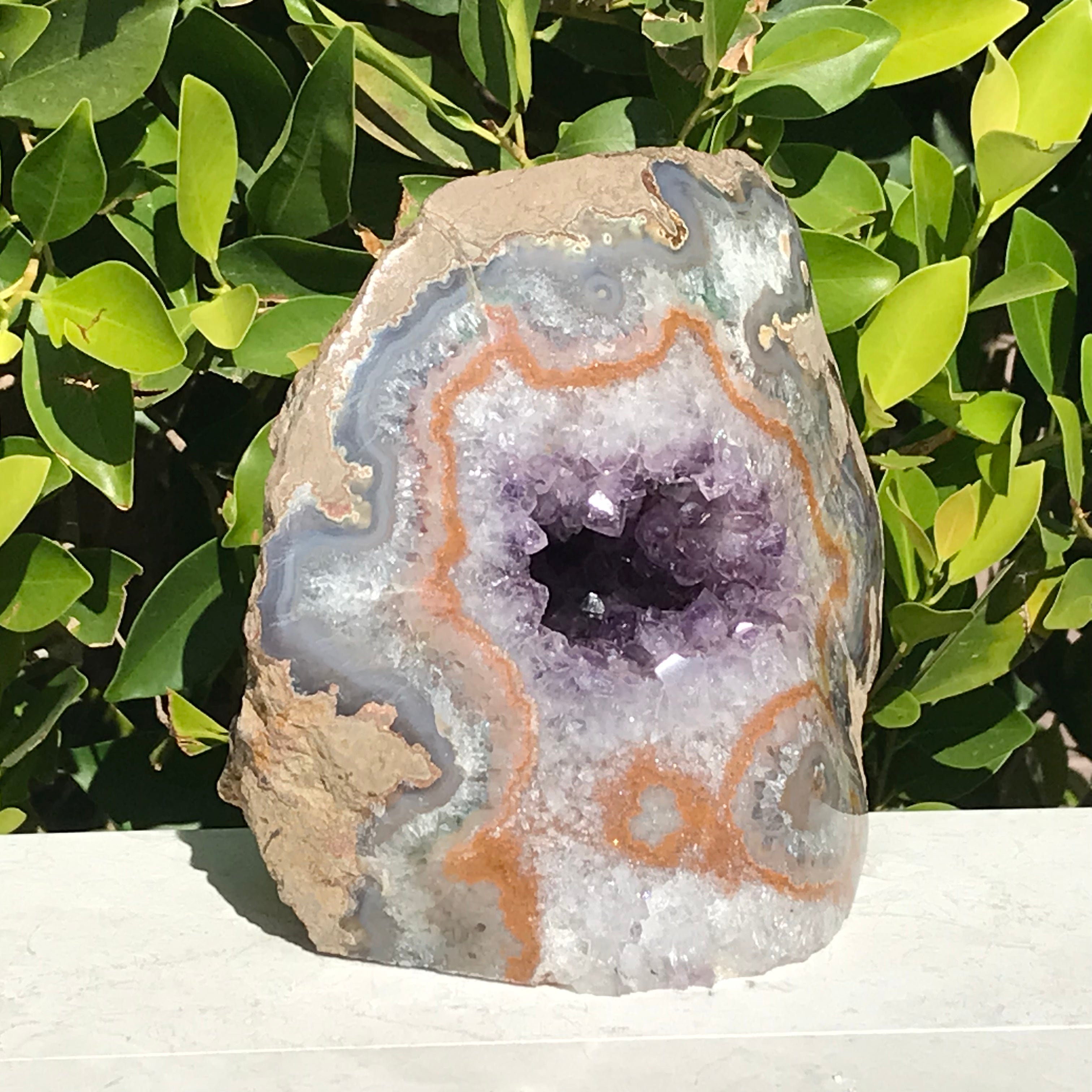 Scalloped Agate with Amethyst Geode