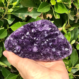 Brilliant Crystal Faced Amethyst Plate