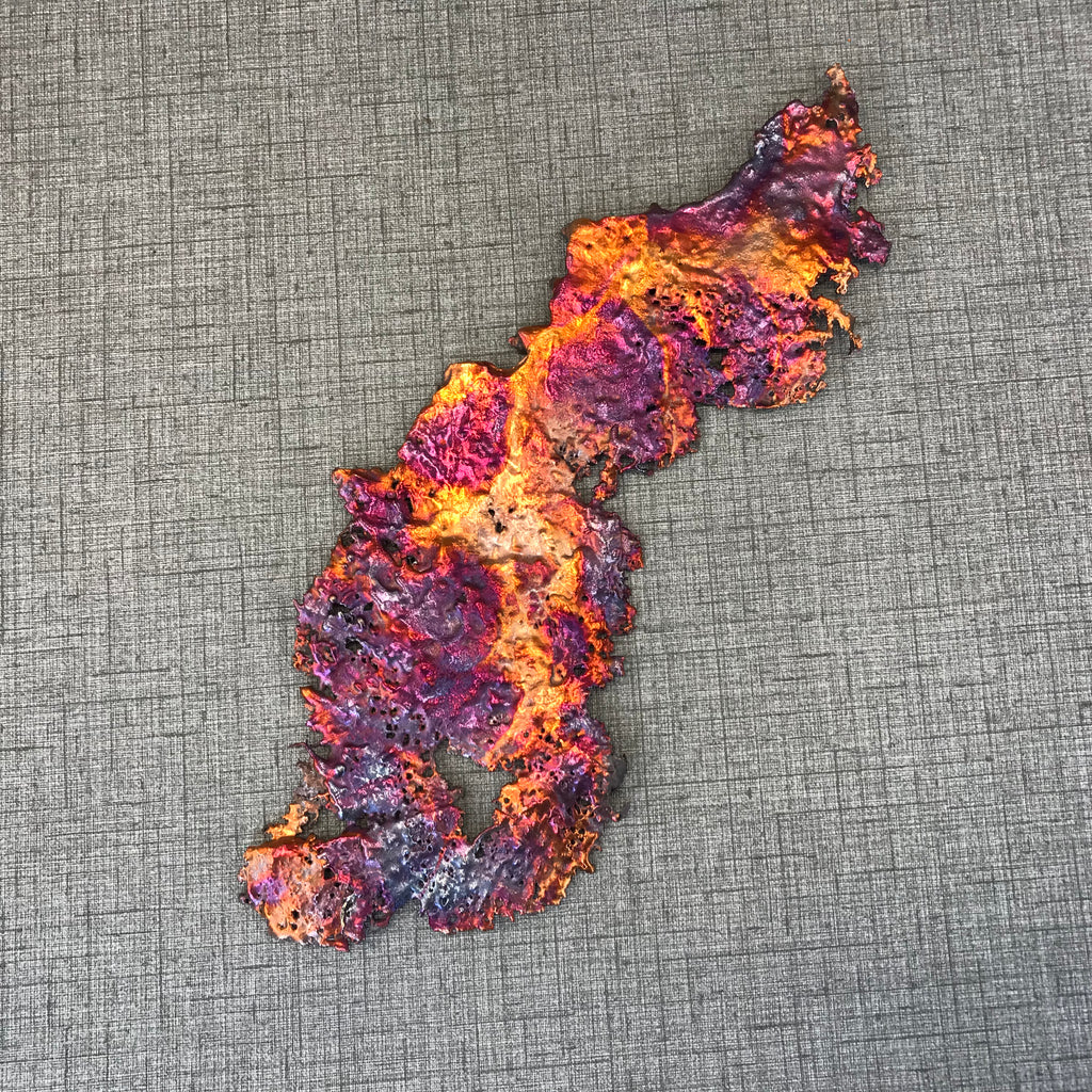 Vibrantly Hued Rainbow Copper Splash Design