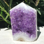 Amethyst Faced Obelisk
