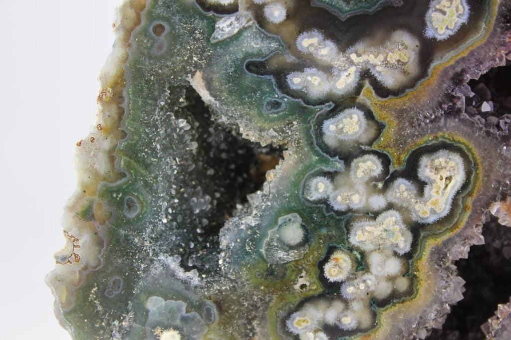 Amethyst/Quartz on Agate