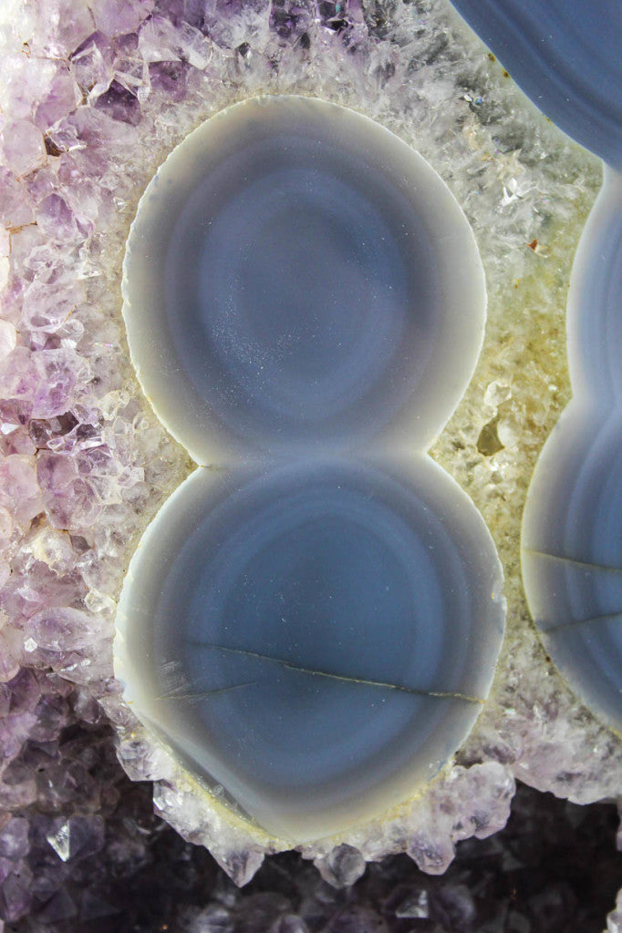 Polished Agate w/Eyes & Amethys