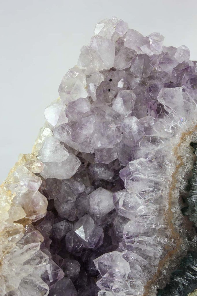 Amethyst w/ Eye & Crevice