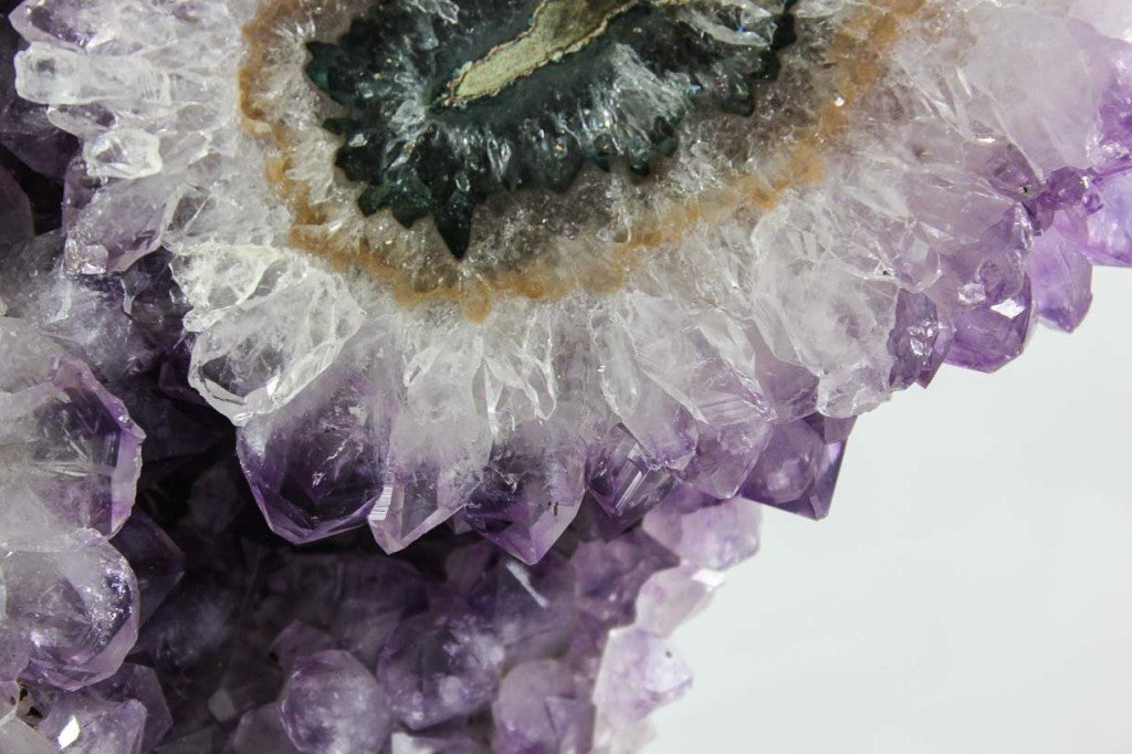 Amethyst w/ Eye & Crevice