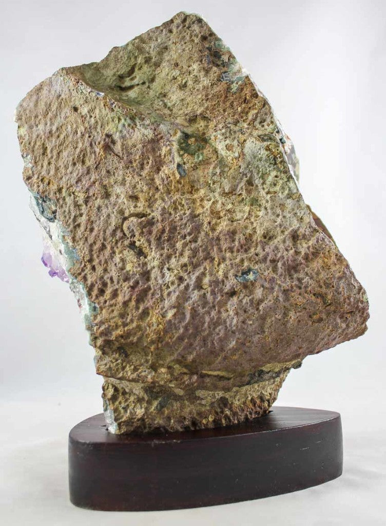 Amethyst w/ Eye & Crevice