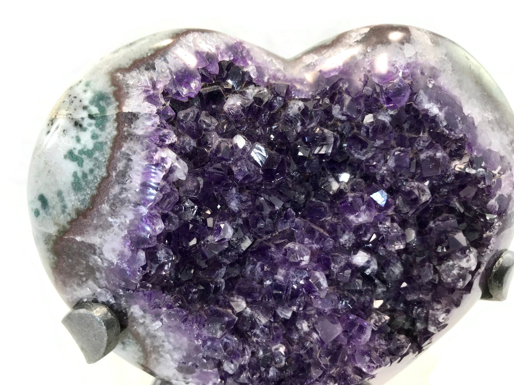 Green Banded Standing Amethyst Heart