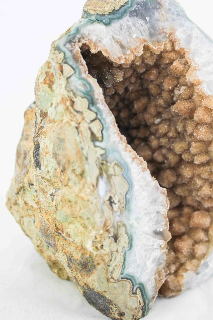 Druzy Quartz on Agate