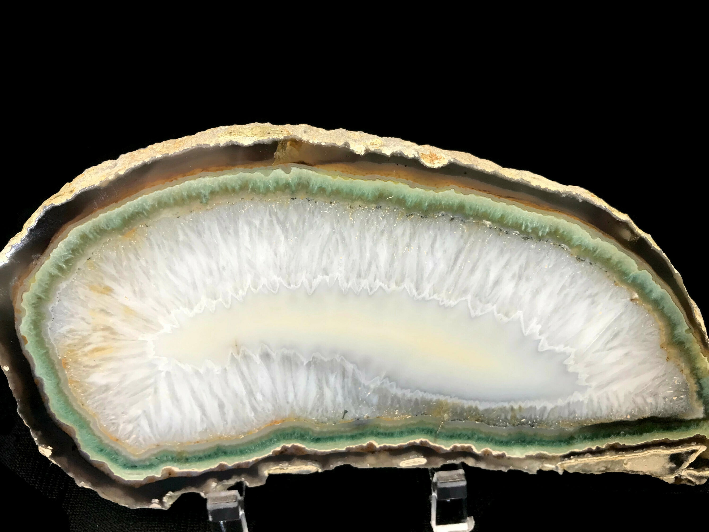 Green Rimmed Quartz and Agate Slice